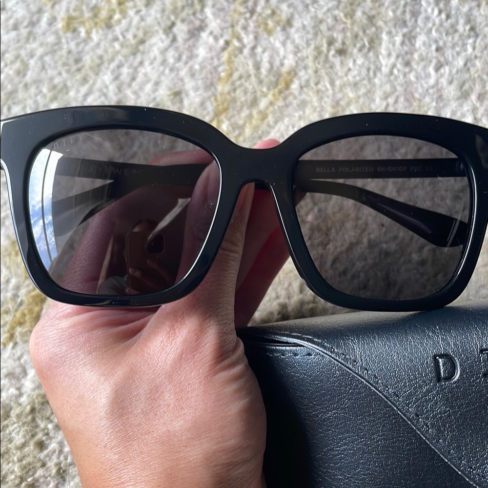 DIFF Black Polarized Sunglasses